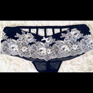 NEW 🖤 Cheeky Victoria’s Secret Dream Angel Thong